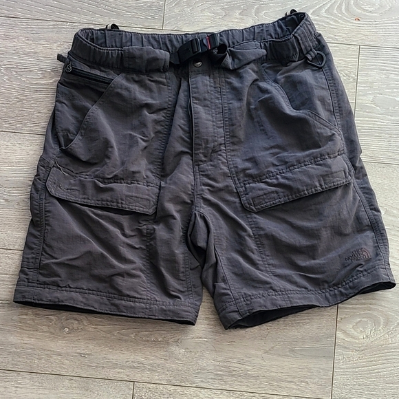 Medium North Face Cargo Shorts - Picture 1 of 3